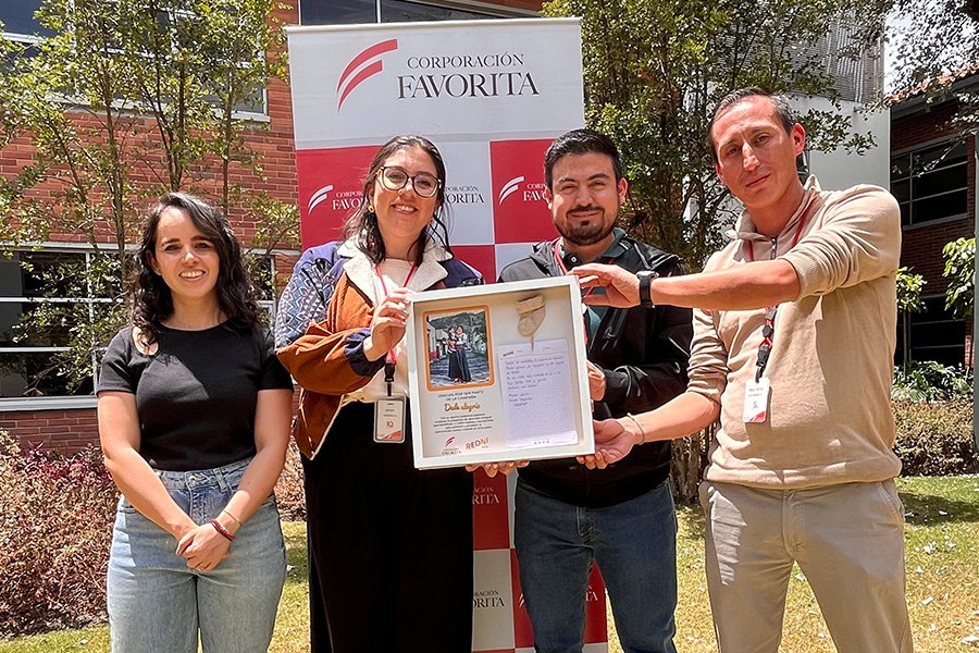 Corporación Favorita y Fundación Favorita fueron reconocidos por REDNI Corporación Favorita y Fundación Favorita fueron reconocidos por REDNI