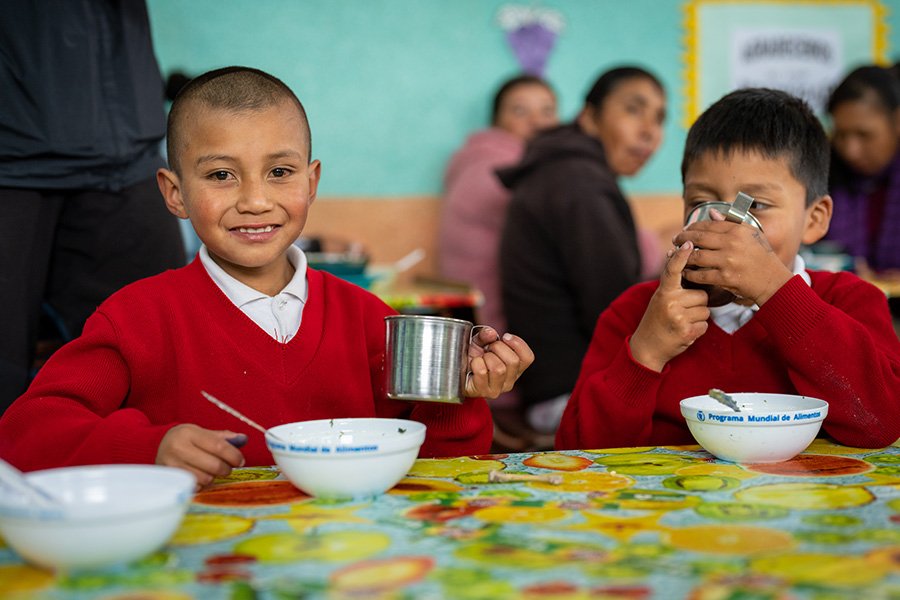 Corporación y Fundación Favorita se unen al proyecto de comidas escolares del Programa Mundial de Alimentos Corporación y Fundación Favorita se unen al proyecto de comidas escolares del Programa Mundial de Alimentos