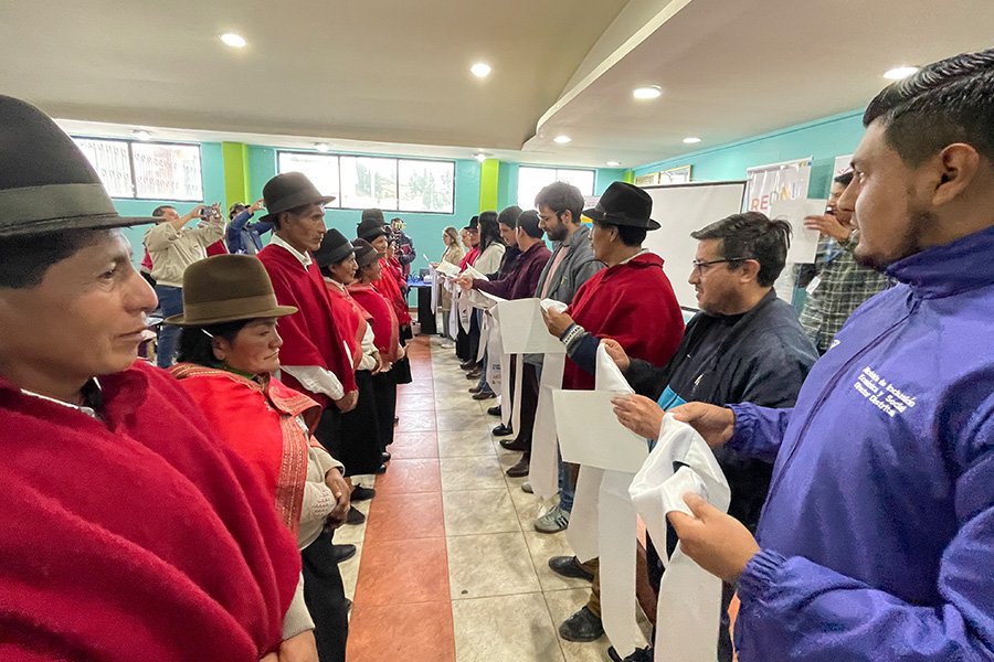 Simiatug celebra la Graduación de Padres y Madres Guías en la Lucha Contra la Desnutrición Crónica Infantil Simiatug celebra la Graduación de Padres y Madres Guías en la Lucha Contra la Desnutrición Crónica Infantil